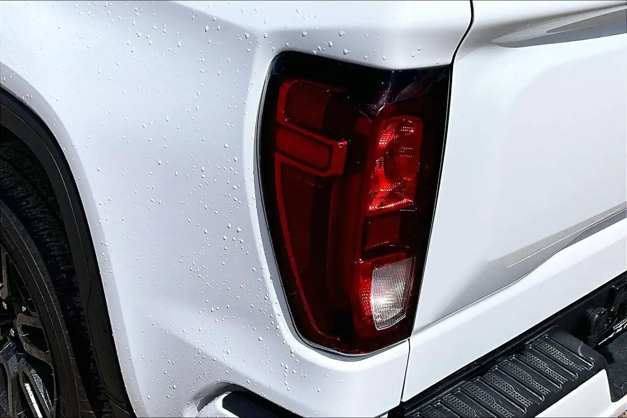 GMC Sierra 1500 снимка GMC Sierra 1500
