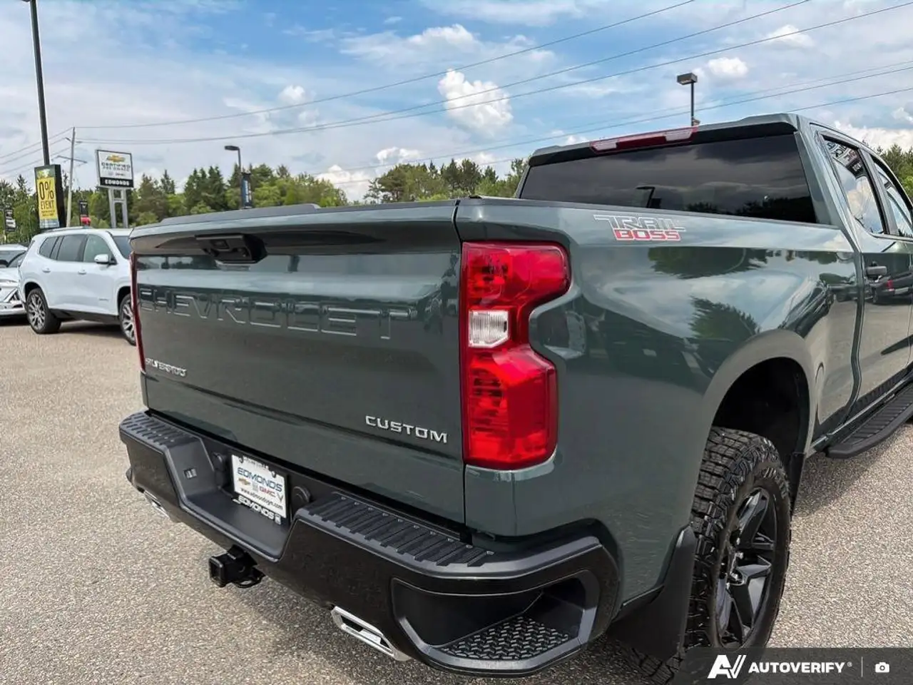 Chevrolet Silverado 1500 photo Chevrolet Silverado 1500