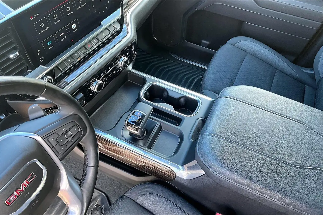 GMC Sierra 1500 снимка GMC Sierra 1500