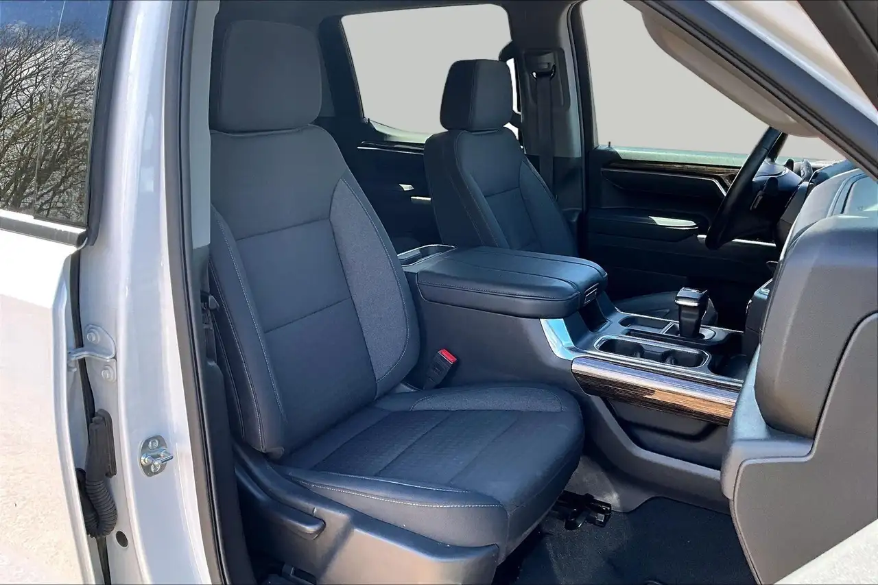 GMC Sierra 1500 снимка GMC Sierra 1500
