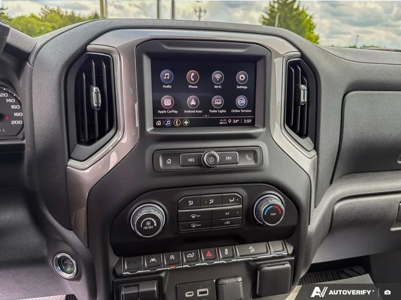 Chevrolet Silverado 1500 photo Chevrolet Silverado 1500
