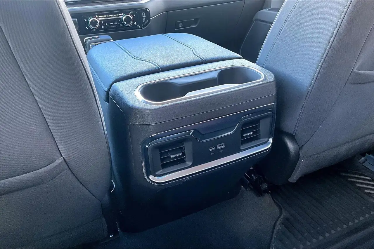 GMC Sierra 1500 снимка GMC Sierra 1500