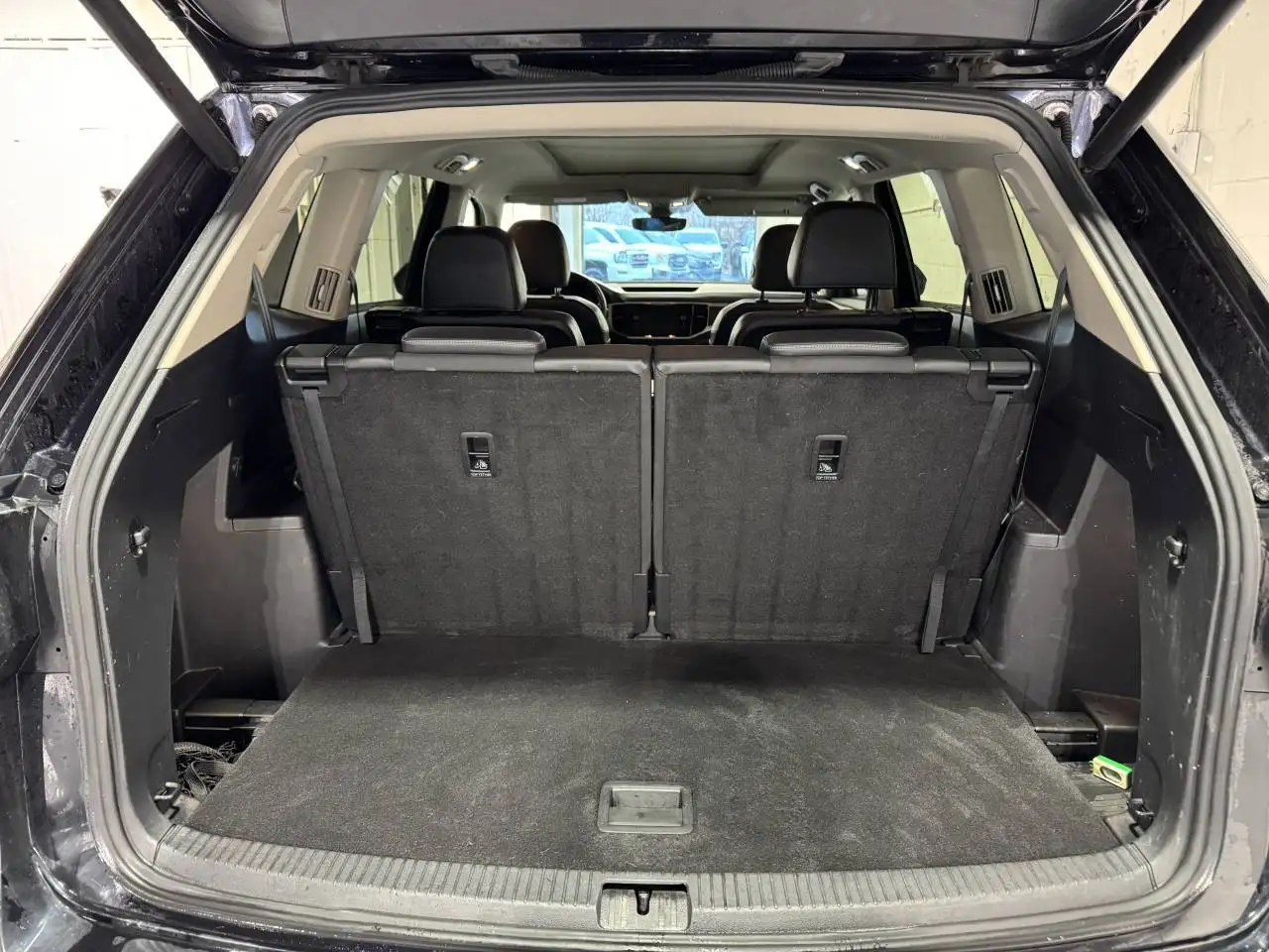 Volkswagen Atlas снимка Volkswagen Atlas