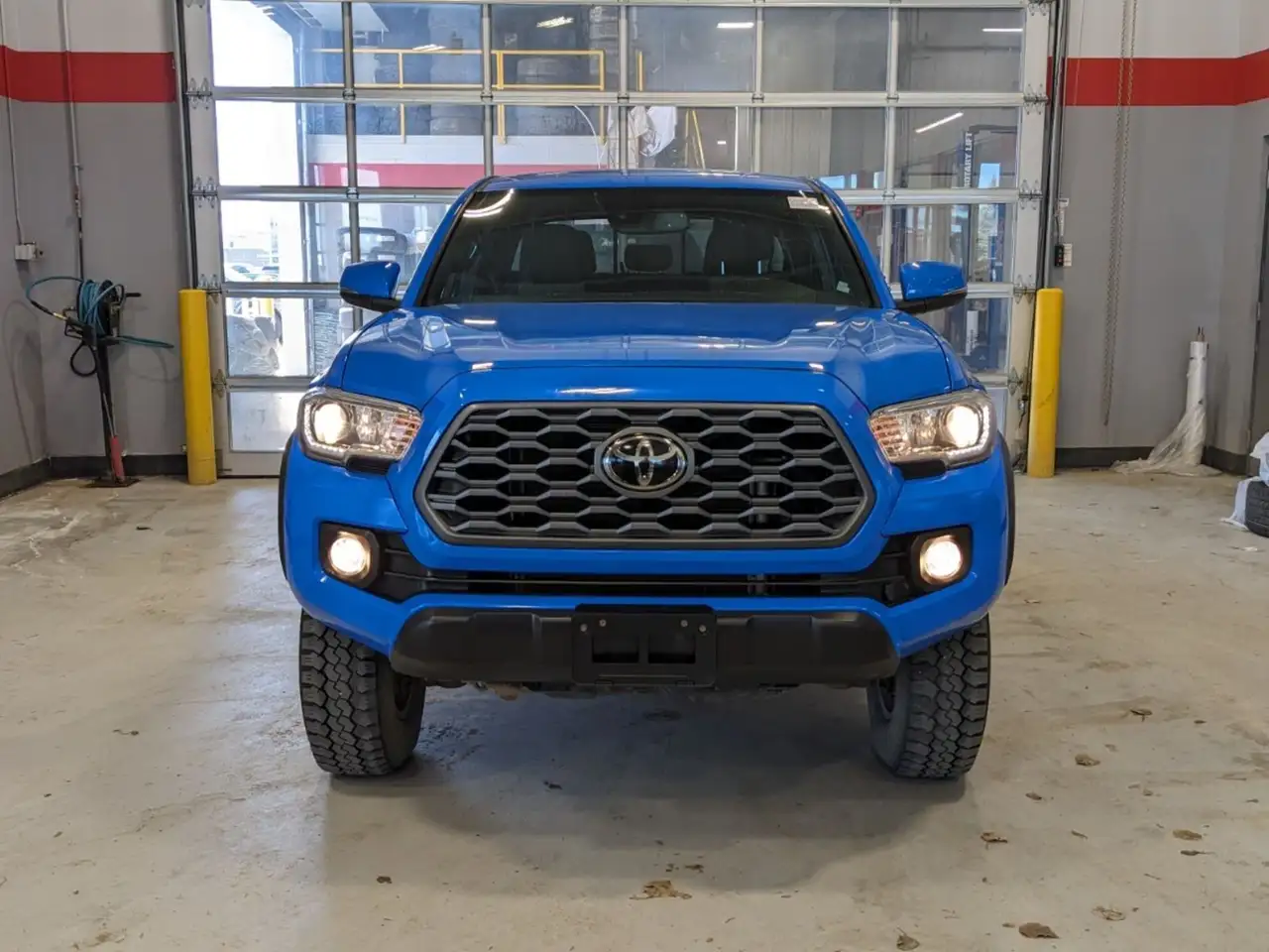 Toyota Tacoma снимка Toyota Tacoma