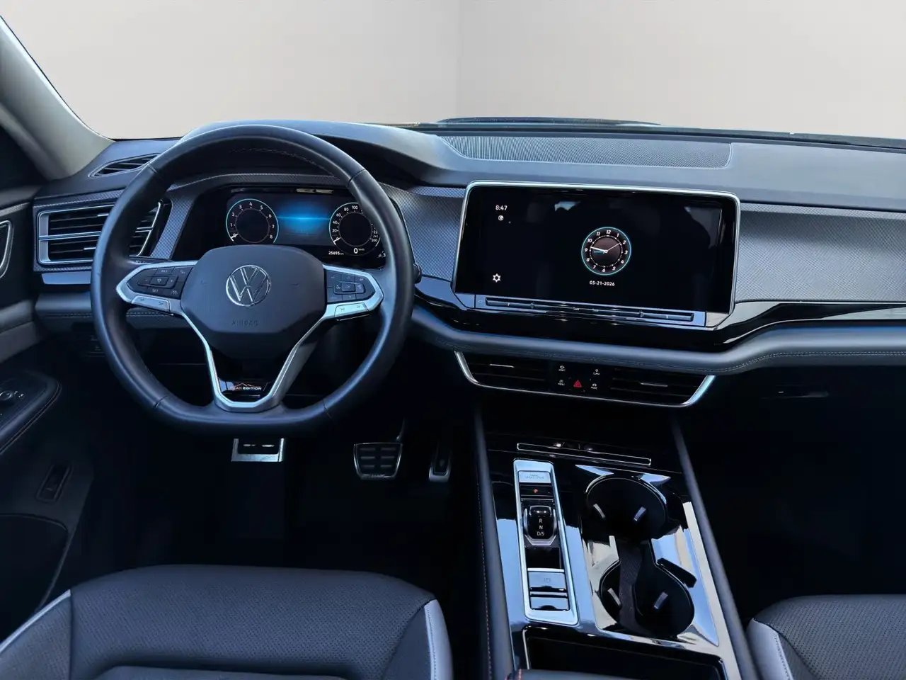 Volkswagen Atlas photo Volkswagen Atlas