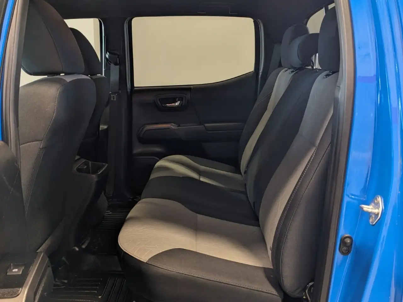 Toyota Tacoma снимка Toyota Tacoma