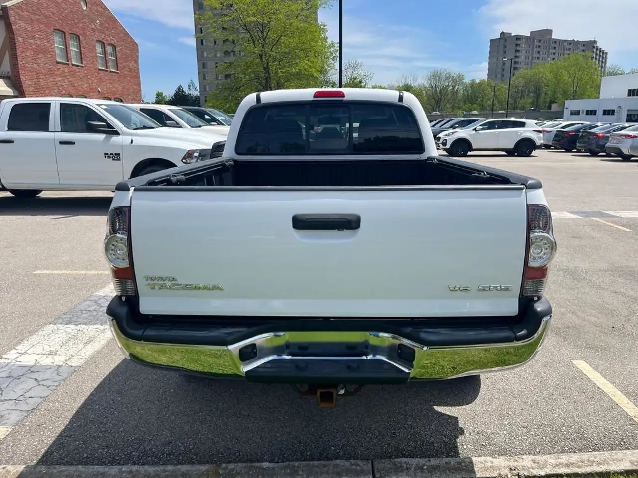 Toyota Tacoma снимка Toyota Tacoma