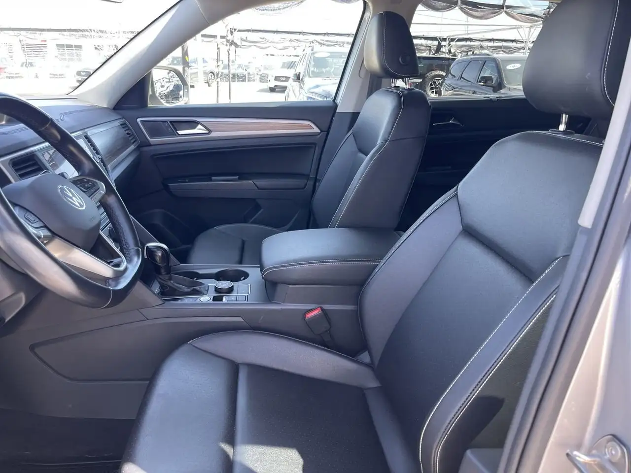 Volkswagen Atlas снимка Volkswagen Atlas