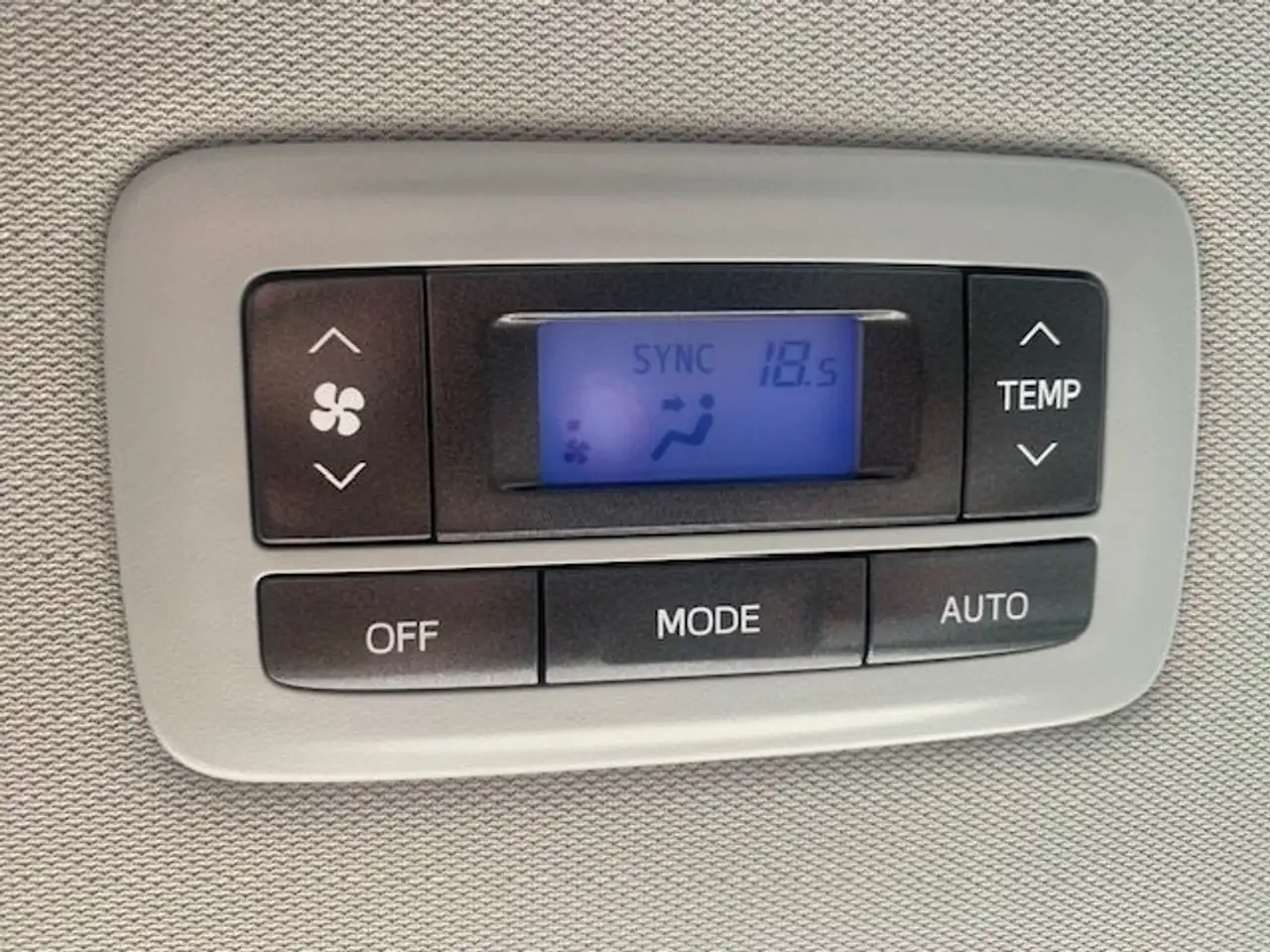 Toyota Sienna photo Toyota Sienna