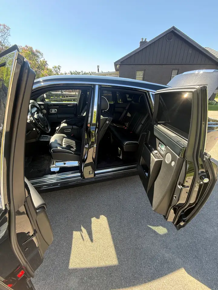 Rolls-Royce Phantom снимка Rolls-Royce Phantom