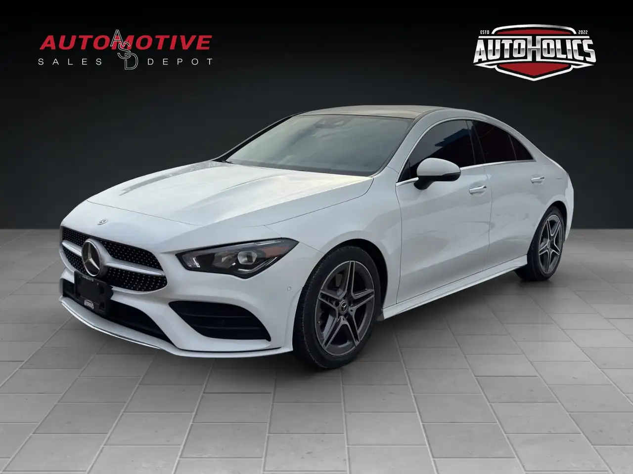 Mercedes-Benz CLA снимка Mercedes-Benz CLA
