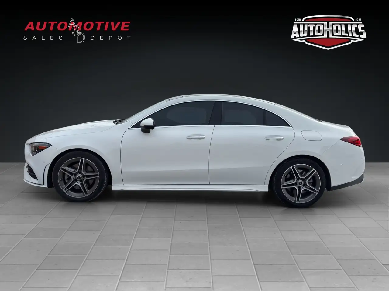 Mercedes-Benz CLA снимка Mercedes-Benz CLA