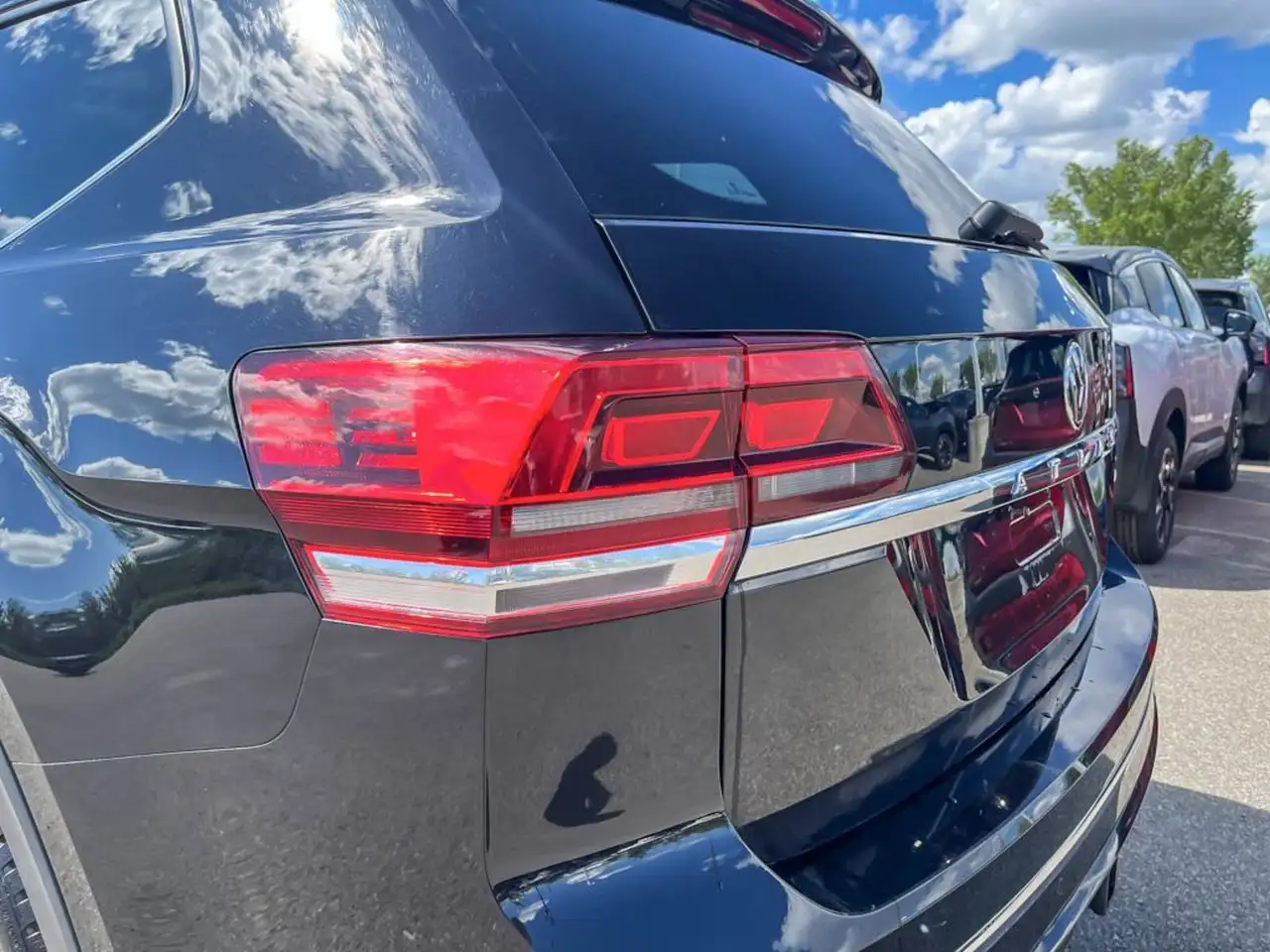 Volkswagen Atlas снимка Volkswagen Atlas