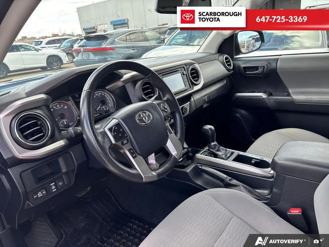 Toyota Tacoma снимка Toyota Tacoma