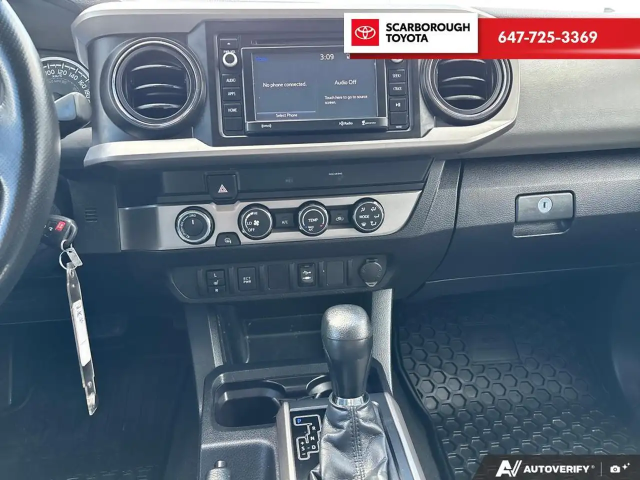 Toyota Tacoma снимка Toyota Tacoma