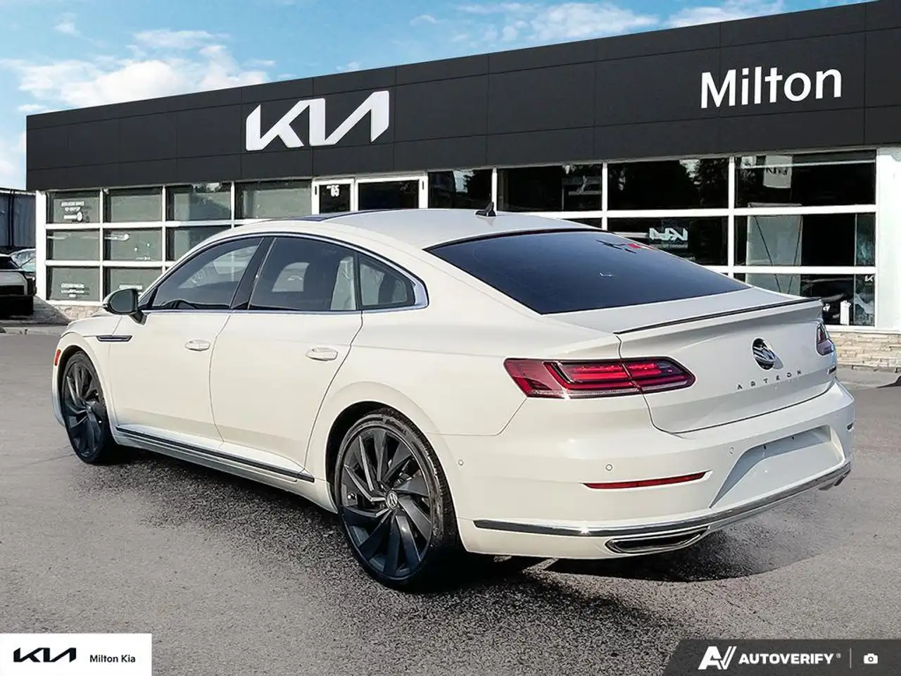 Volkswagen Arteon снимка Volkswagen Arteon