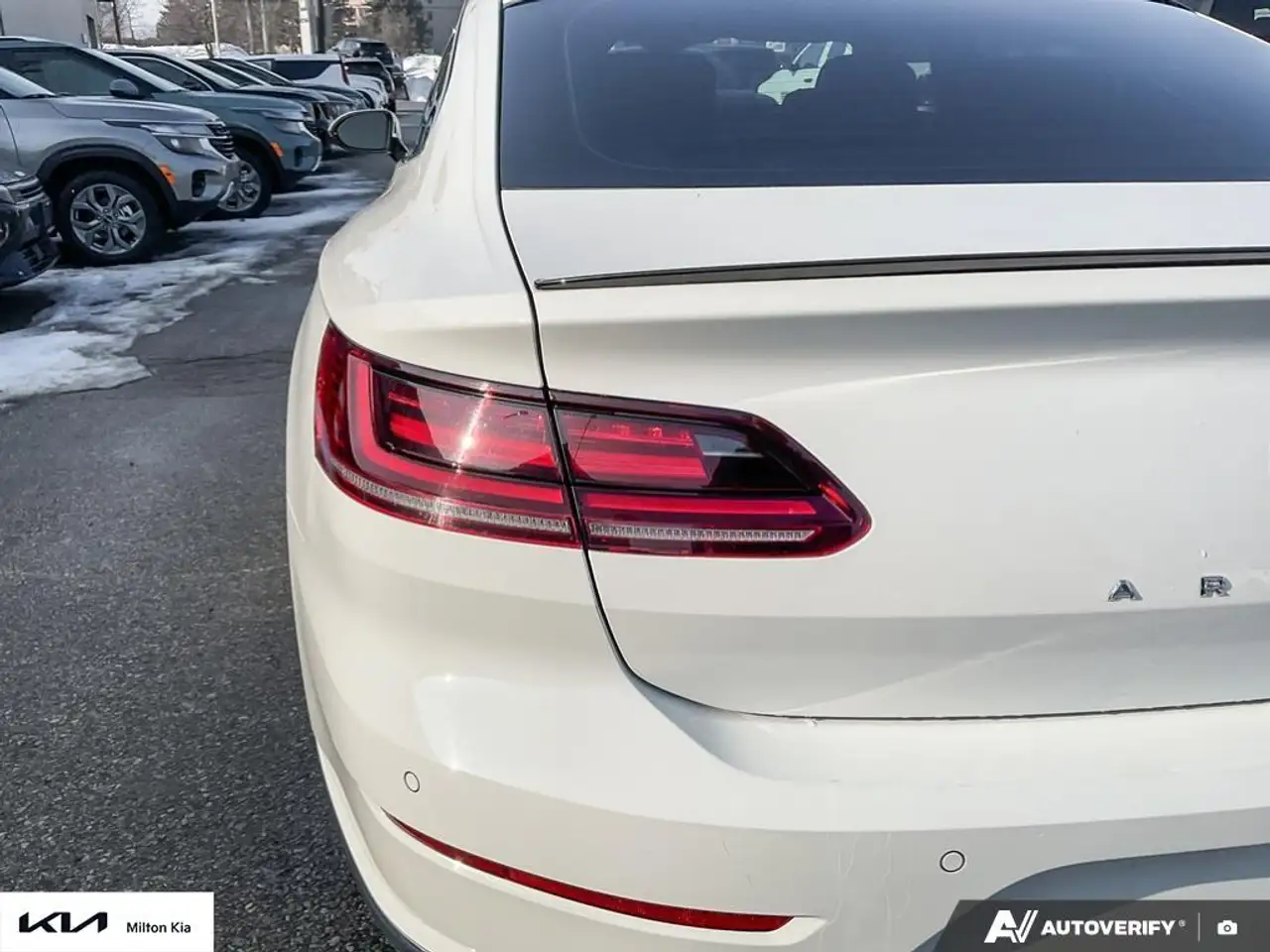 Volkswagen Arteon снимка Volkswagen Arteon