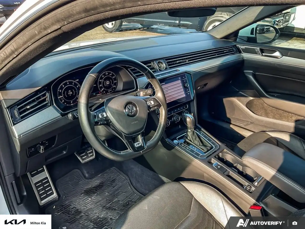 Volkswagen Arteon снимка Volkswagen Arteon