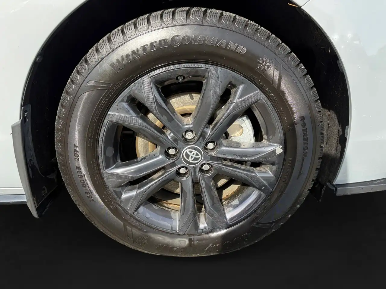 Toyota Sienna снимка Toyota Sienna