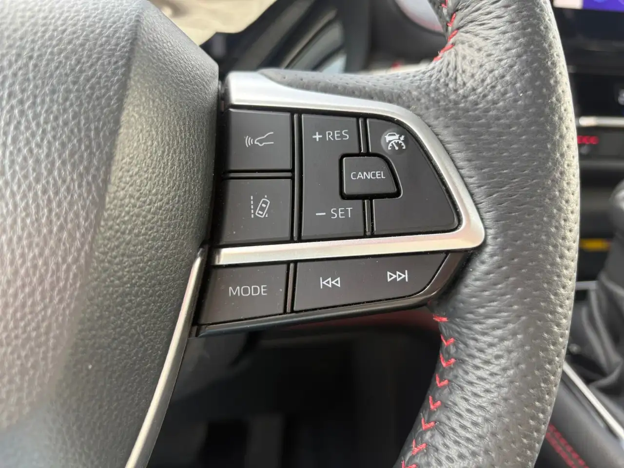 Toyota Sienna снимка Toyota Sienna