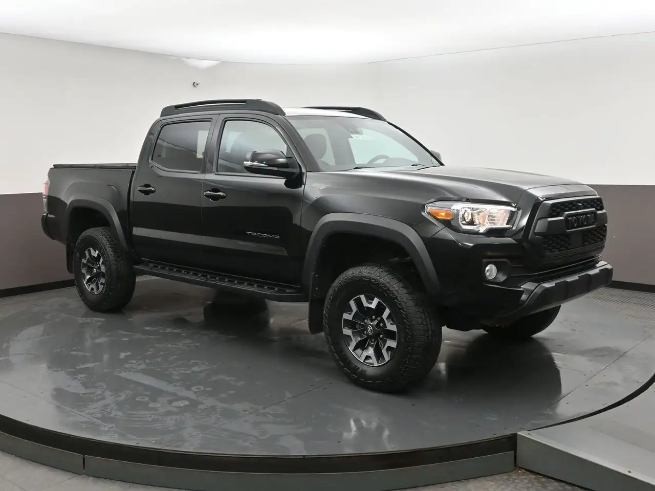 Toyota Tacoma снимка Toyota Tacoma