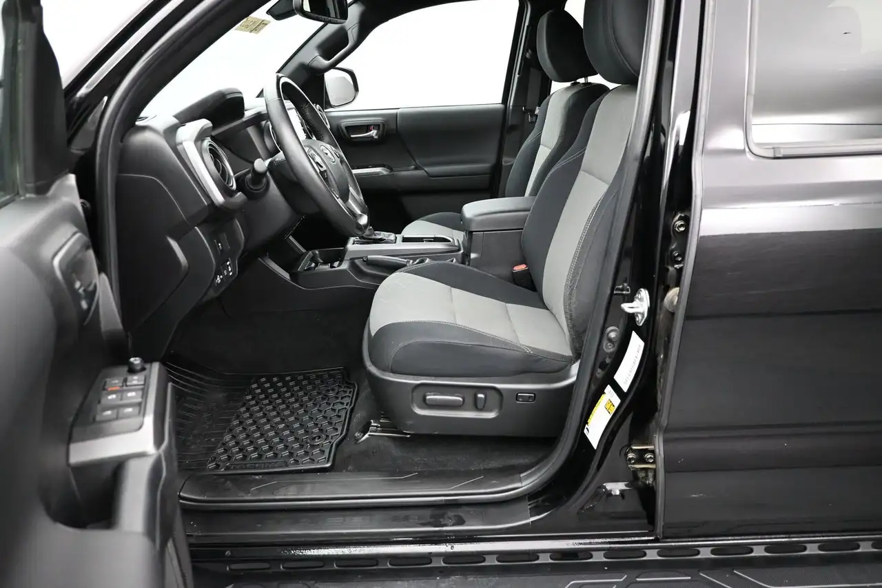 Toyota Tacoma снимка Toyota Tacoma