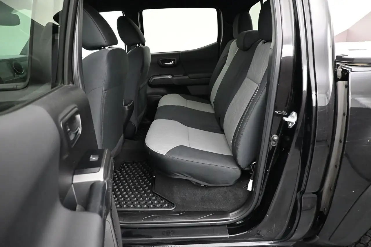 Toyota Tacoma снимка Toyota Tacoma