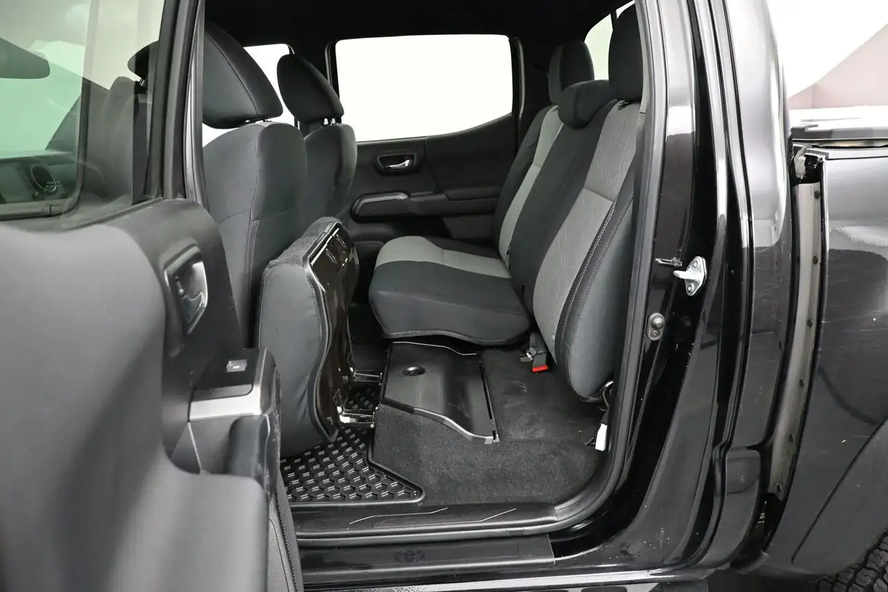 Toyota Tacoma снимка Toyota Tacoma