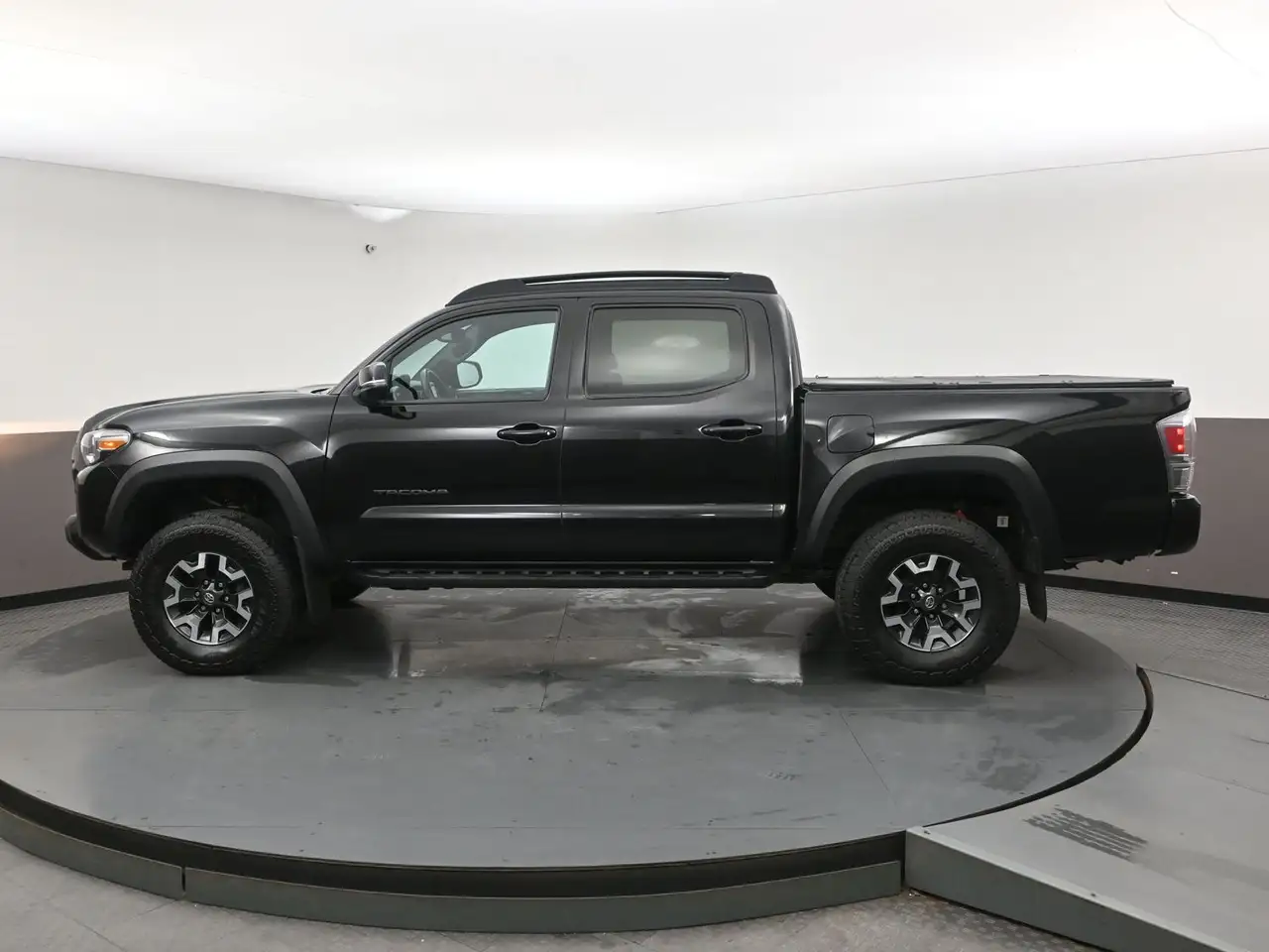 Toyota Tacoma снимка Toyota Tacoma