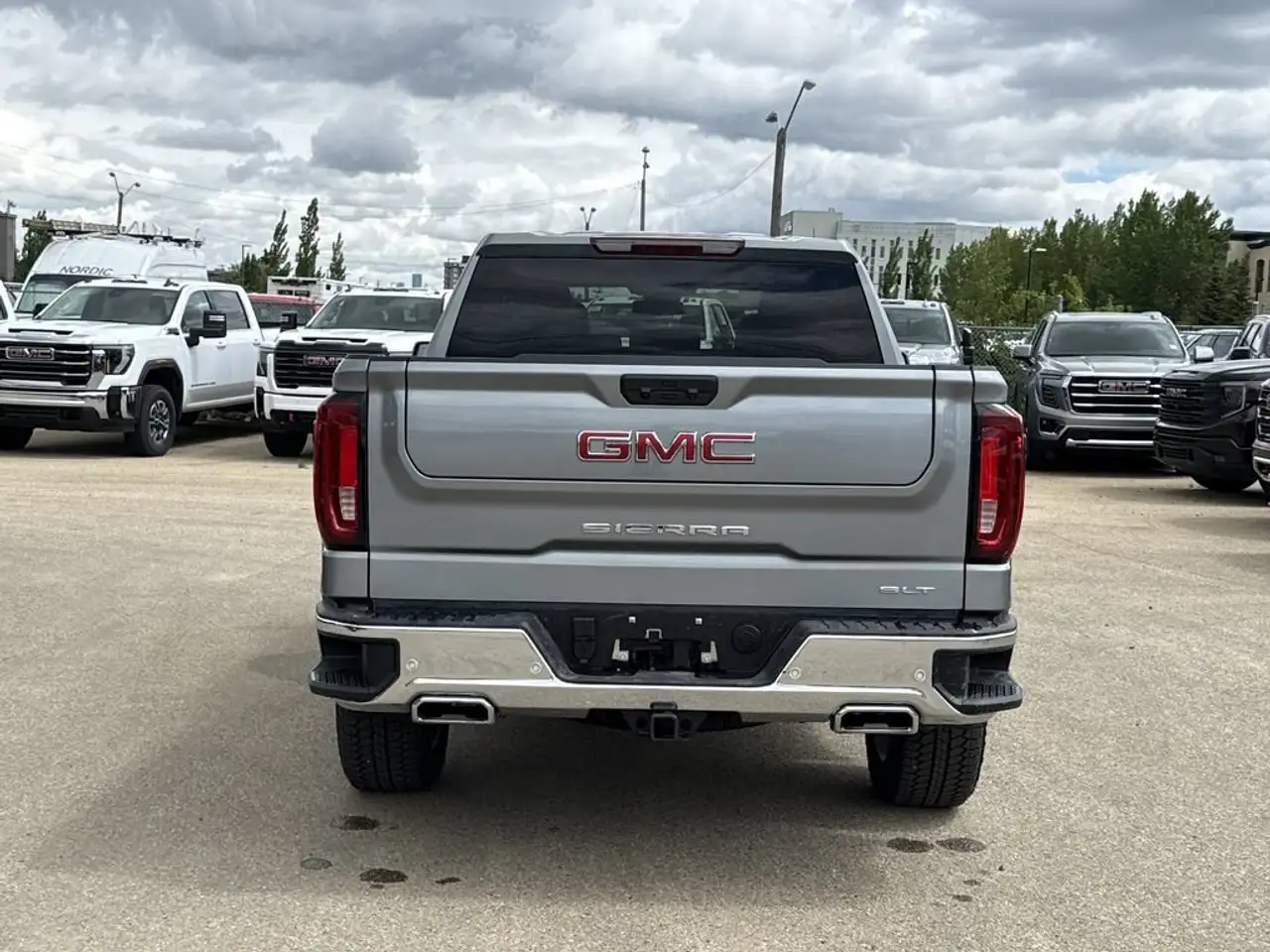 GMC Sierra 1500 photo GMC Sierra 1500