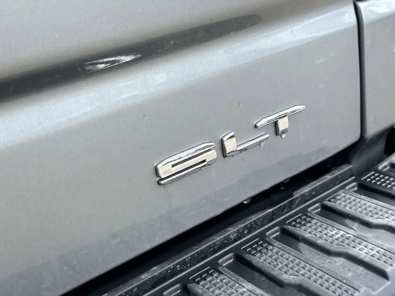 GMC Sierra 1500 photo GMC Sierra 1500