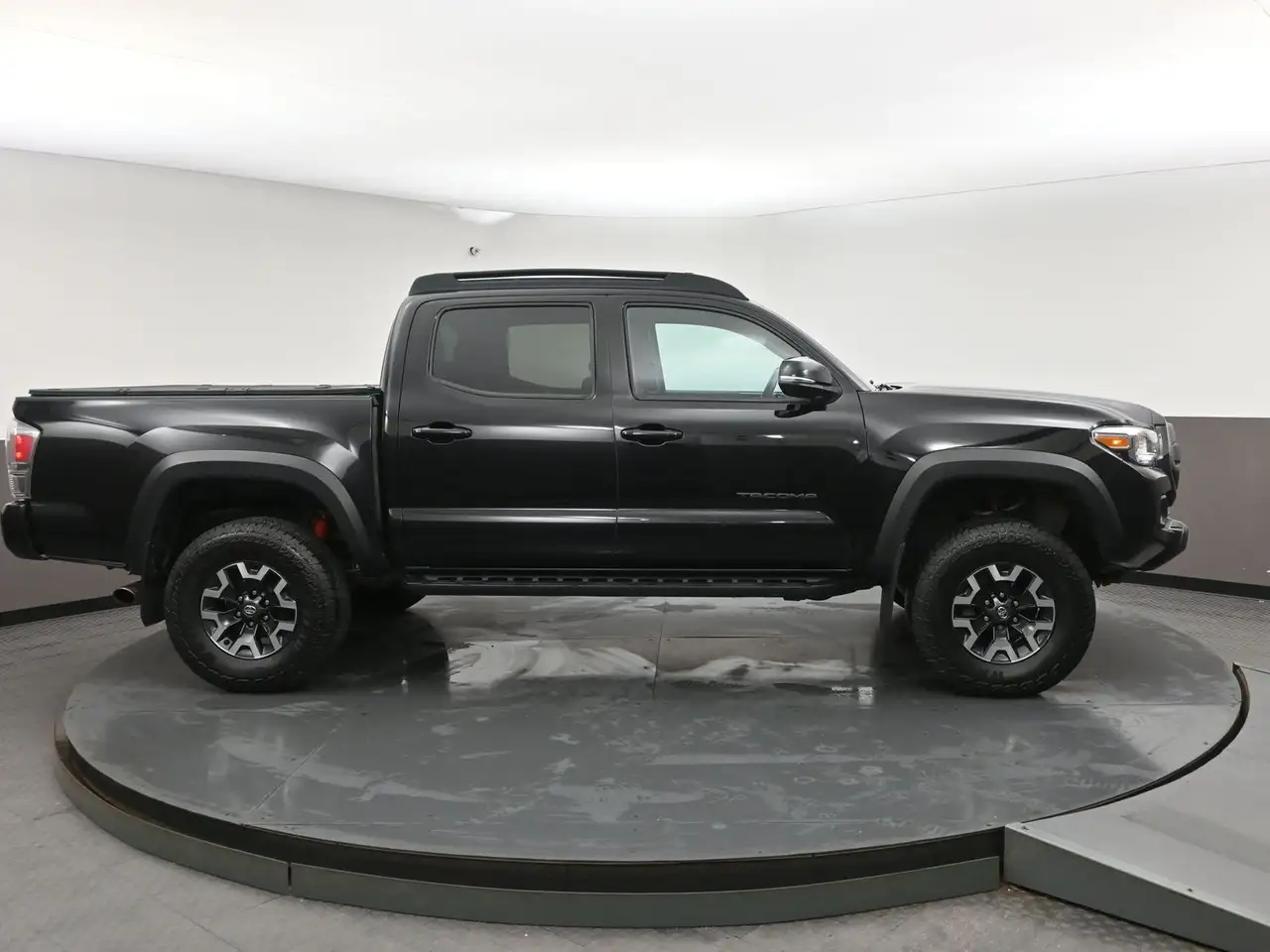 Toyota Tacoma снимка Toyota Tacoma