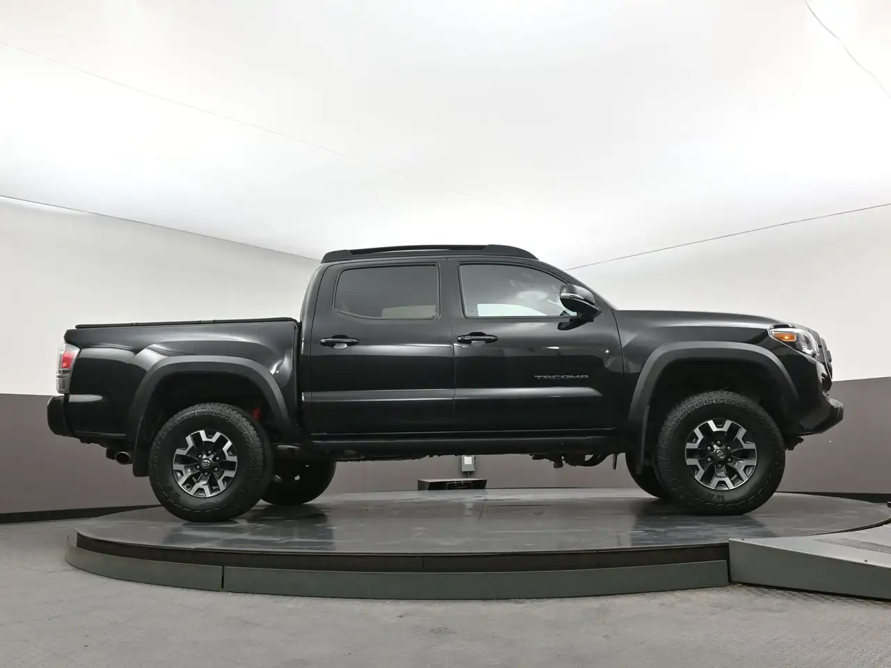 Toyota Tacoma снимка Toyota Tacoma