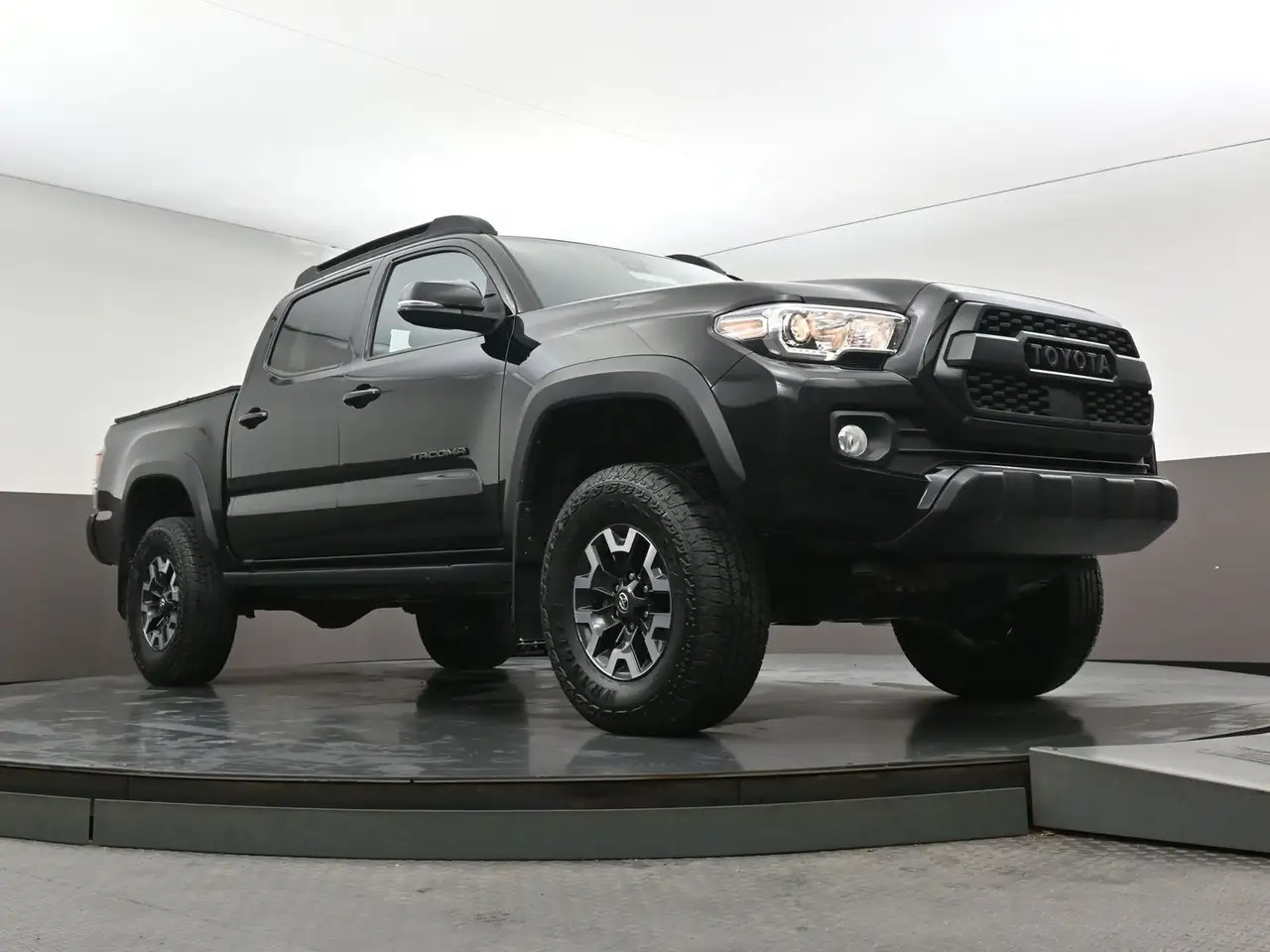 Toyota Tacoma снимка Toyota Tacoma