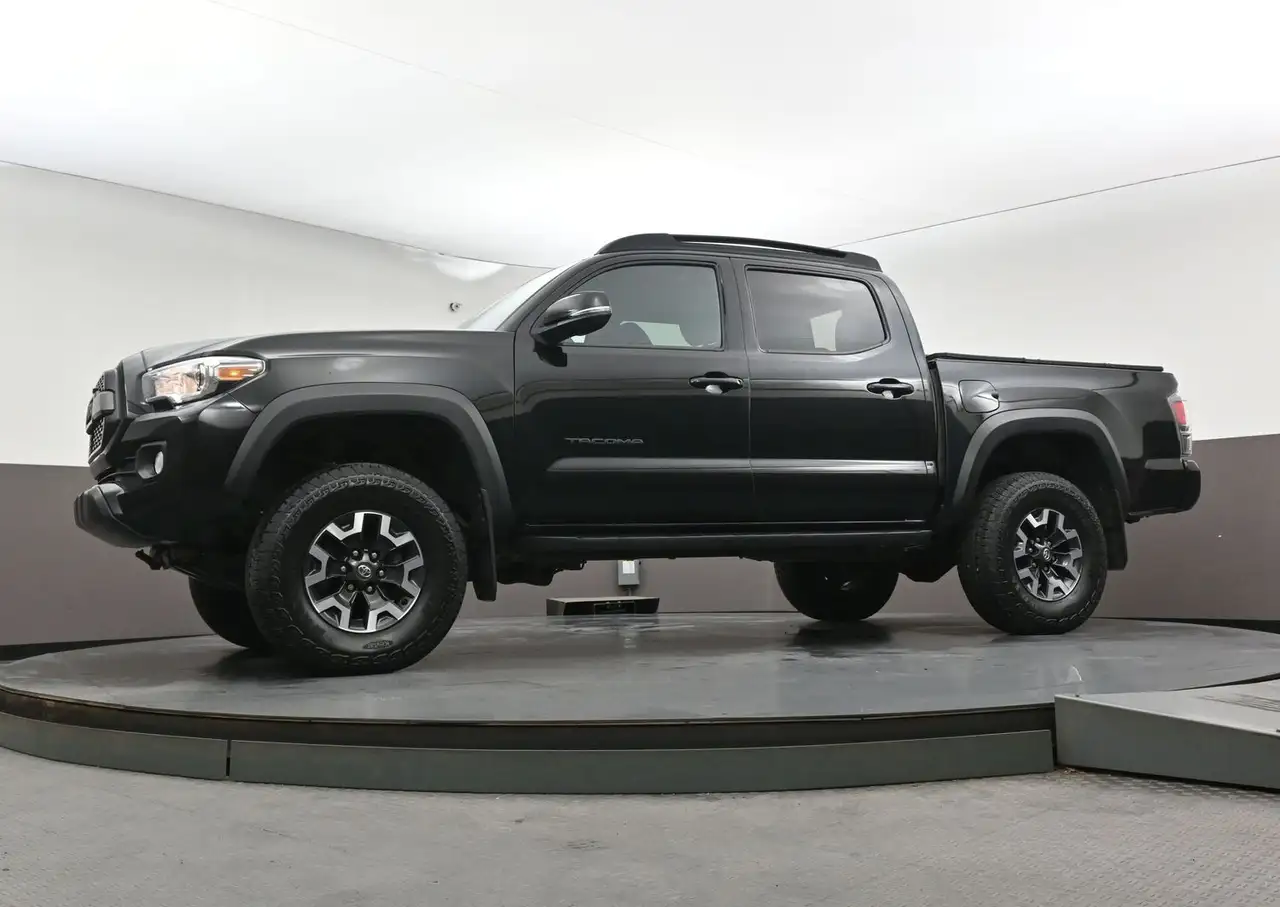 Toyota Tacoma снимка Toyota Tacoma