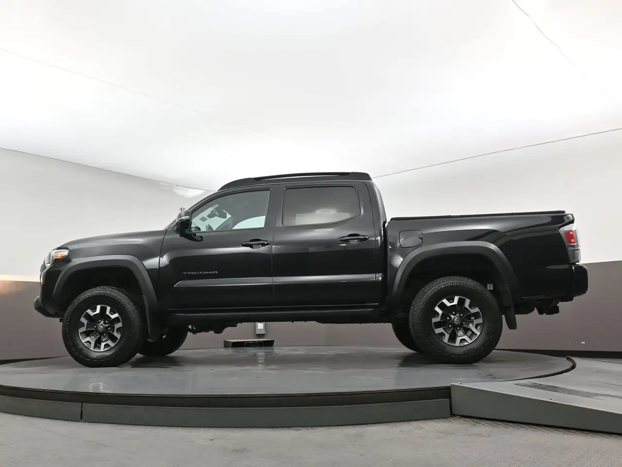 Toyota Tacoma снимка Toyota Tacoma