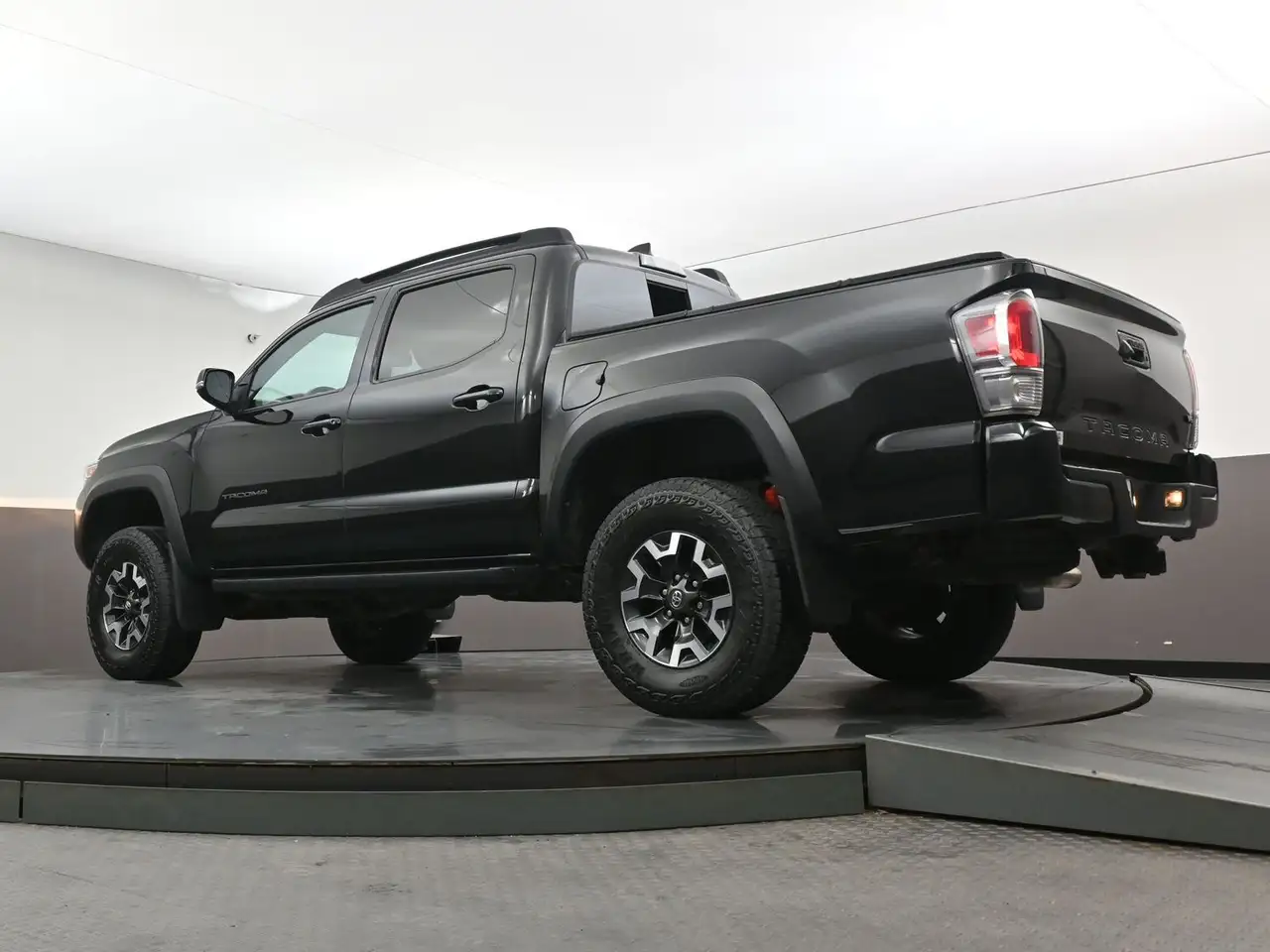 Toyota Tacoma снимка Toyota Tacoma