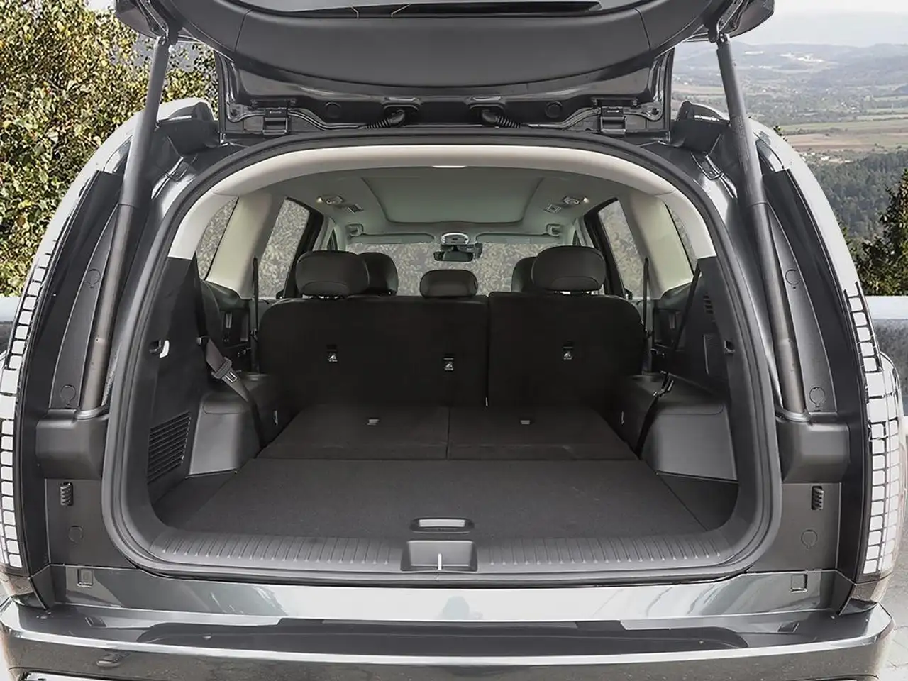 Hyundai IONIQ 9 снимка Hyundai IONIQ 9