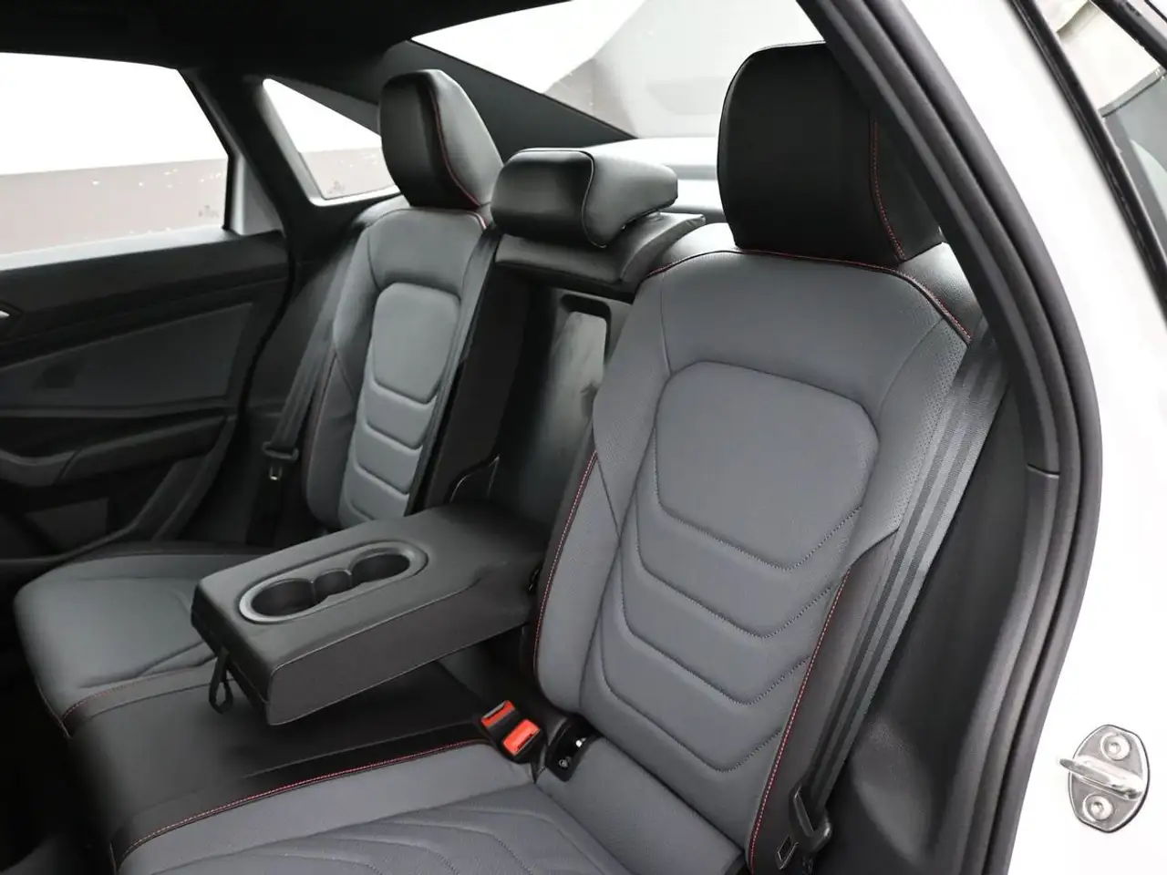 Volkswagen Jetta photo Volkswagen Jetta
