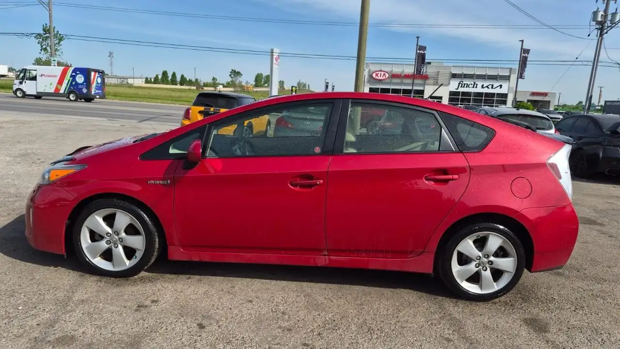 Toyota Prius снимка Toyota Prius