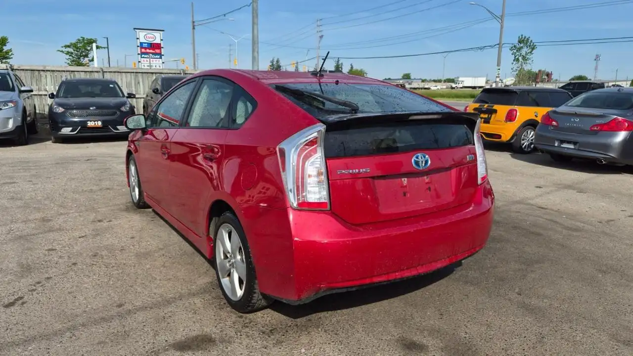 Toyota Prius снимка Toyota Prius