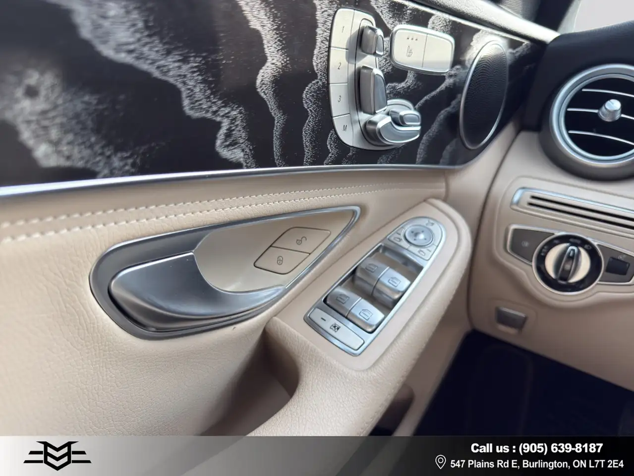 Mercedes-Benz C-Class снимка Mercedes-Benz C-Class