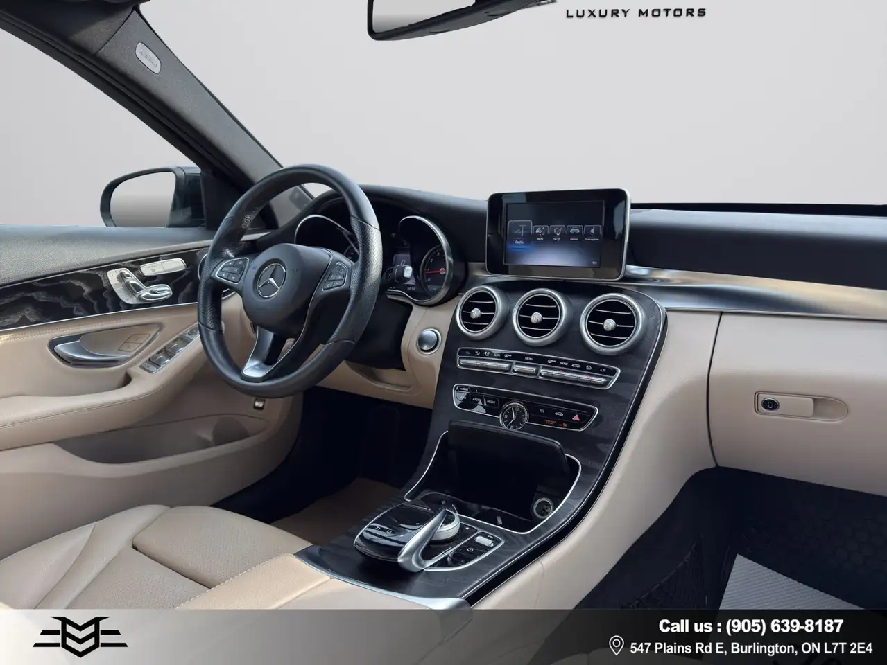 Mercedes-Benz C-Class снимка Mercedes-Benz C-Class