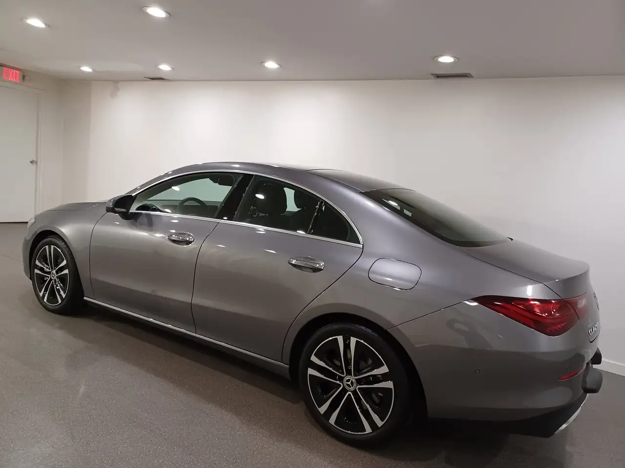 Mercedes-Benz CLA снимка Mercedes-Benz CLA