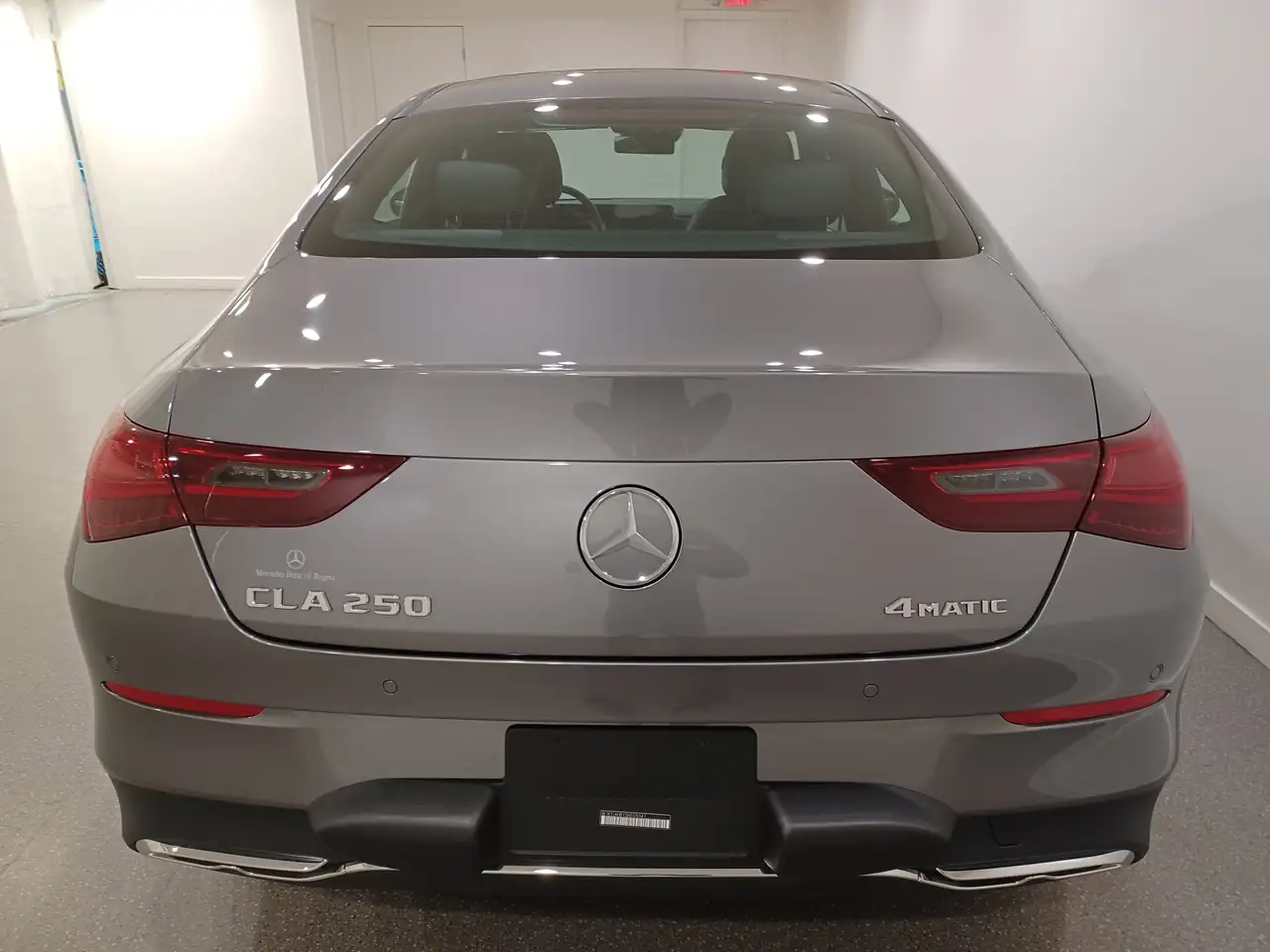 Mercedes-Benz CLA снимка Mercedes-Benz CLA