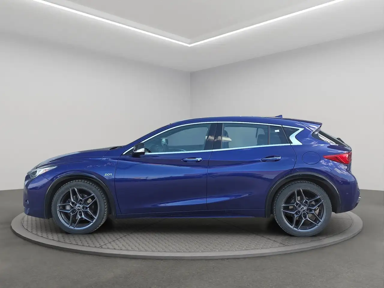 Infiniti QX30 photo Infiniti QX30