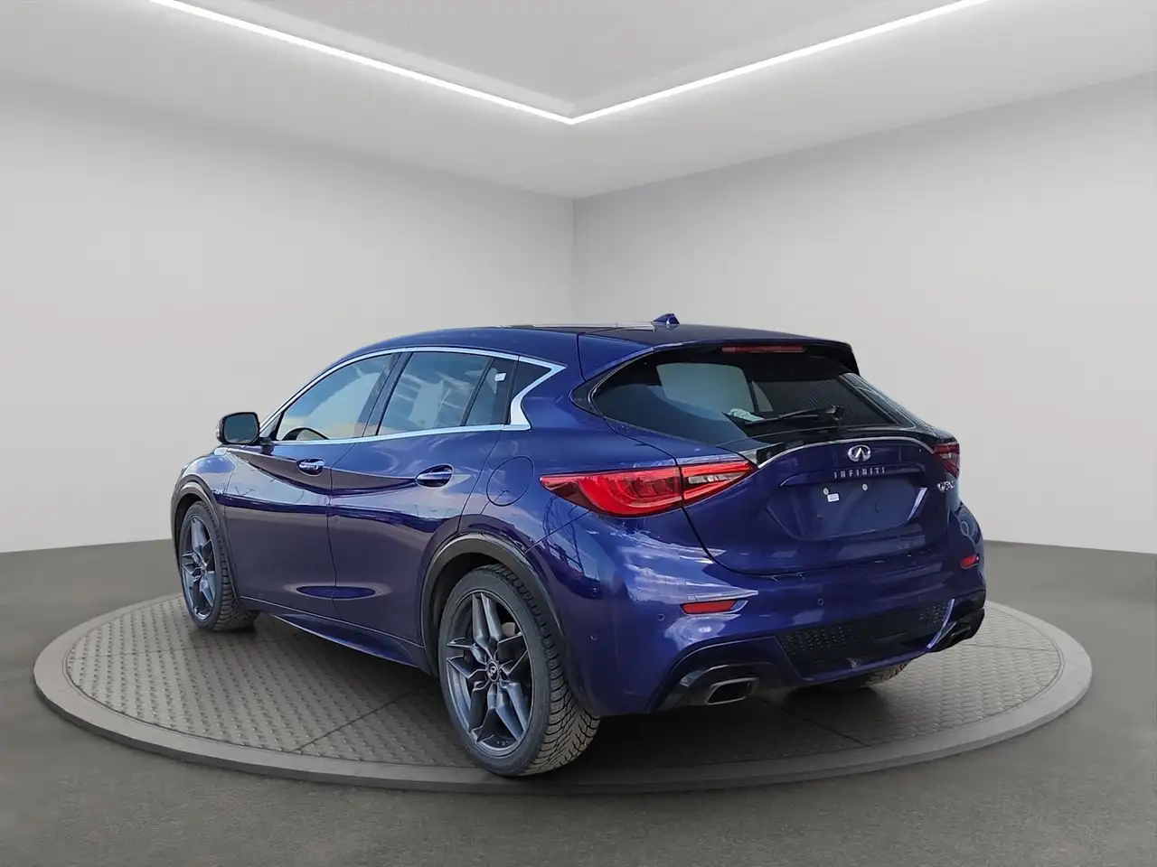 Infiniti QX30 photo Infiniti QX30