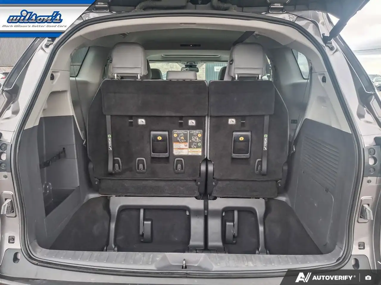 Toyota Sienna fotografie Toyota Sienna