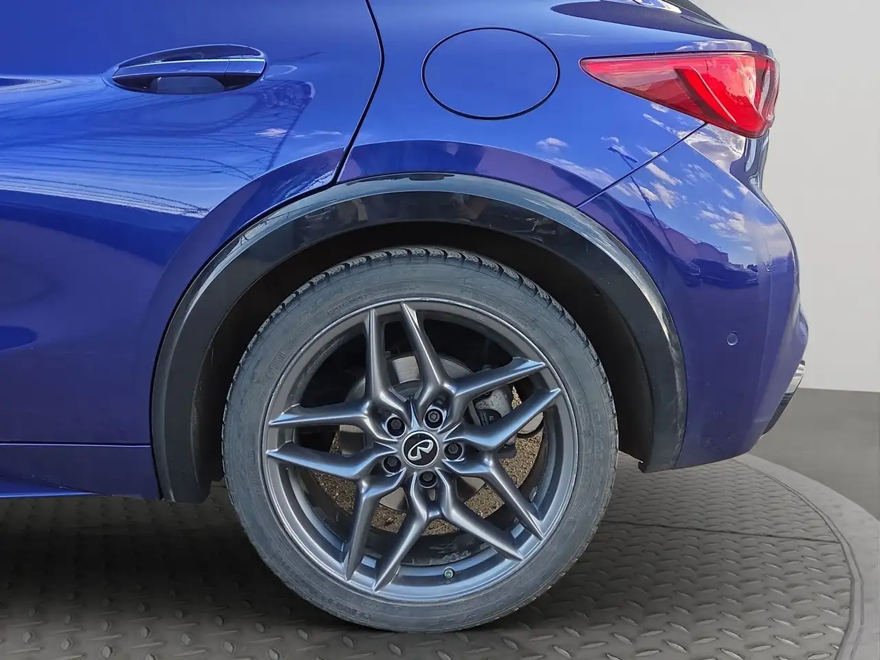 Infiniti QX30 photo Infiniti QX30
