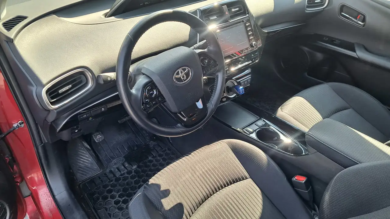 Toyota Prius Prime photo Toyota Prius Prime